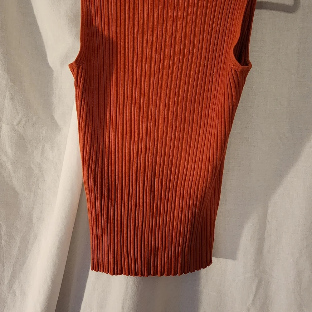 Rust Ribbed Sleeveless Top - Picture 6 of 6
